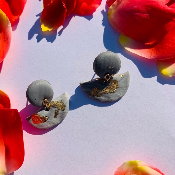 Grey marble earrings - Picture 4 of 4